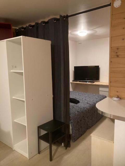Exigehome-Grand Studio En Plein Centre De Saint Germain En Laye Экстерьер фото
